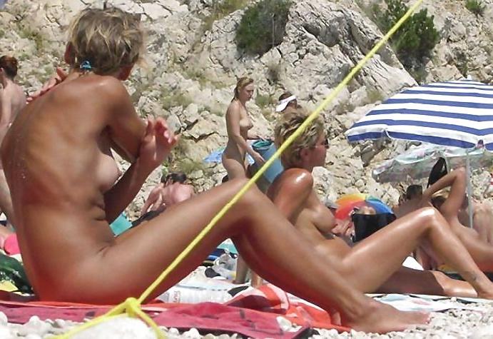 25P Horny Beach Day