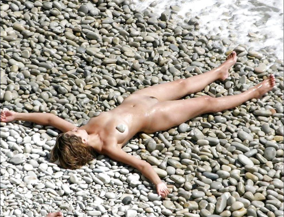 25P Horny Beach Day