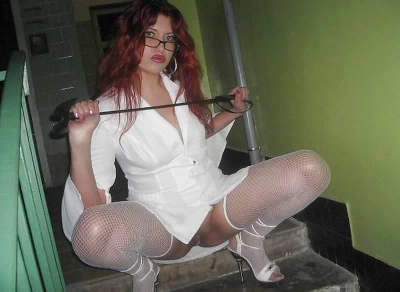 18P Redhead Flashing Babes