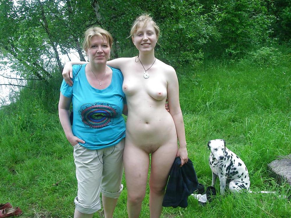 25P Moms and not their daughters... By Gonget