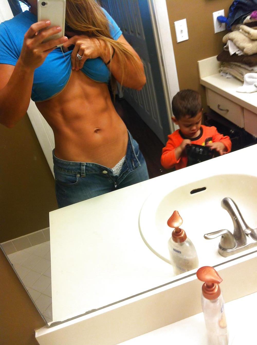 25P Gym & Fitness Chicks Sexy Women