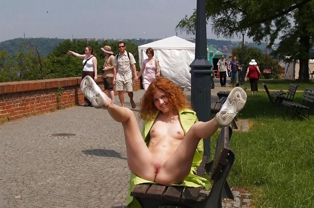 22P Flashing Divas