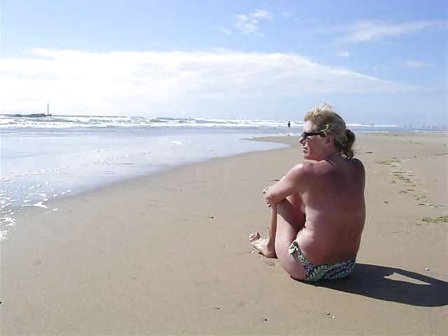25P The beach 120