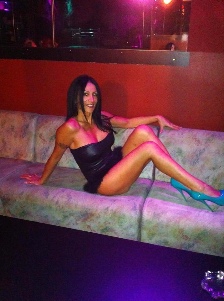 19P Italian milf: laura