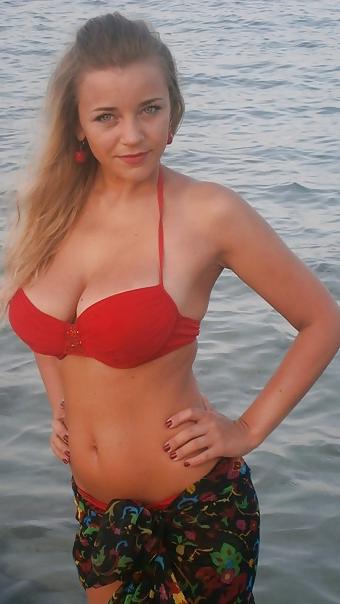18P Busty Russian Woman 259