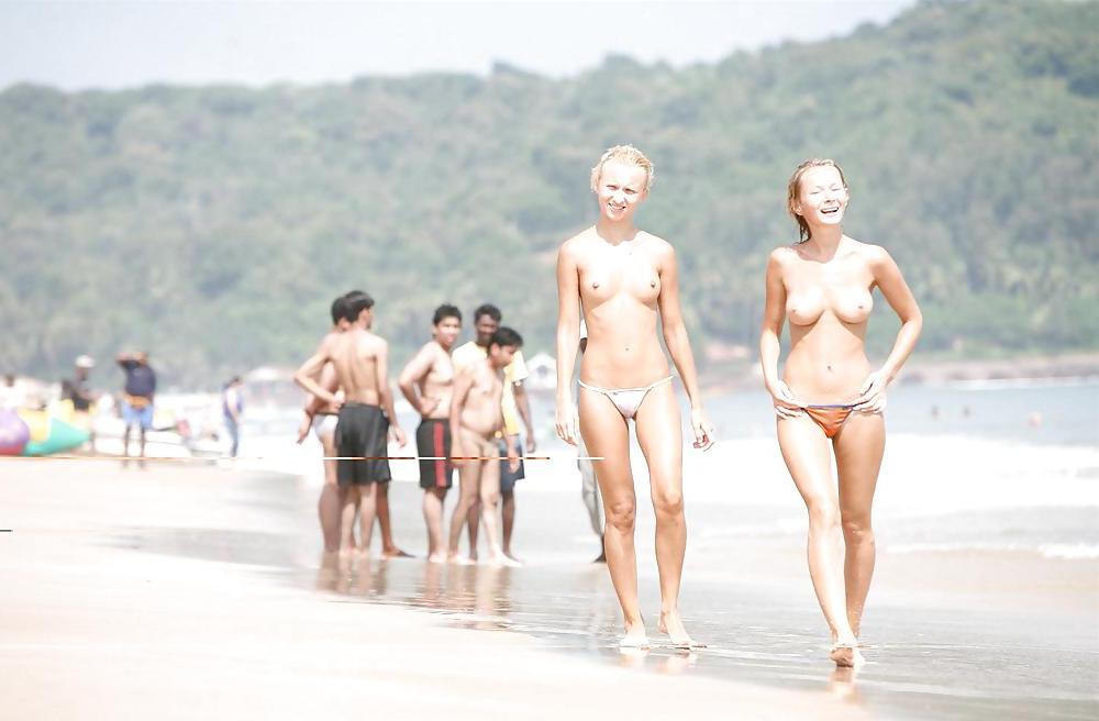 19P Beach Beauties 008 - Two Girls havin Fun