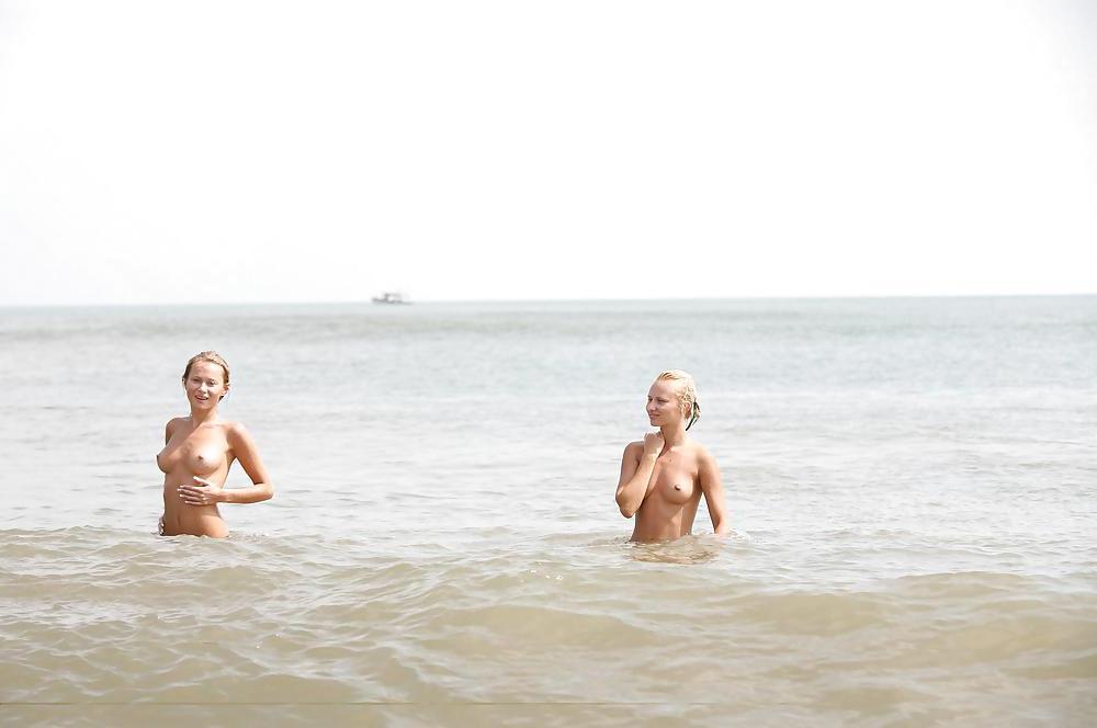 19P Beach Beauties 008 - Two Girls havin Fun