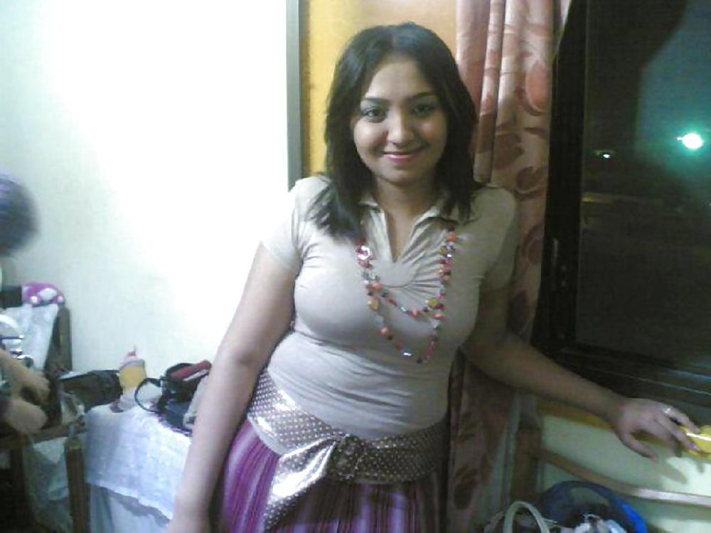7P Arab woman 18