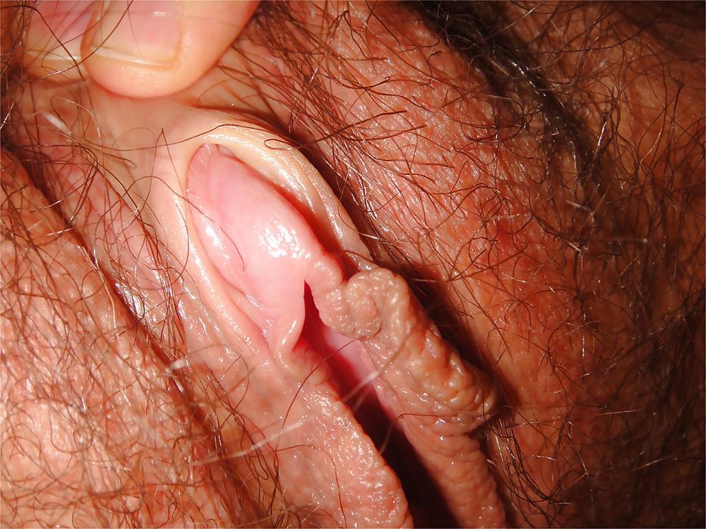 5P HUGE close-ups of my hairy pussy