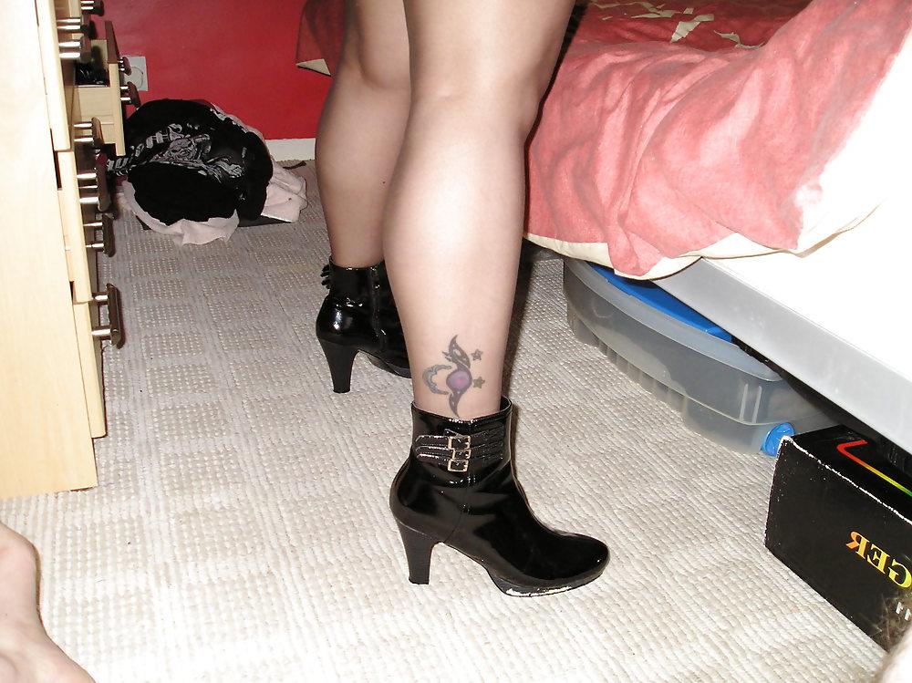 25P Heels and nylons
