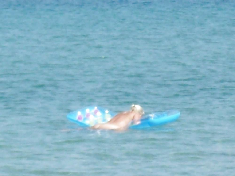 12P Athebeach on the beach