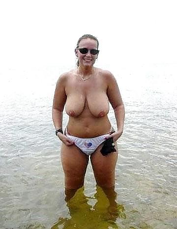 25P On the beach 5