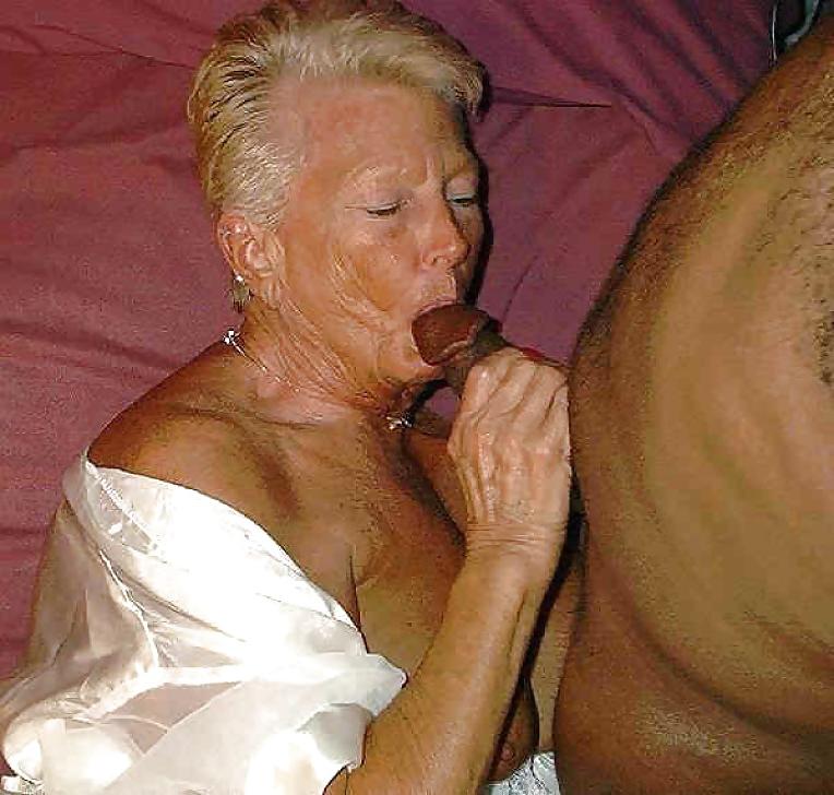 24P OLDER WOMAN LOVE COCK 24
