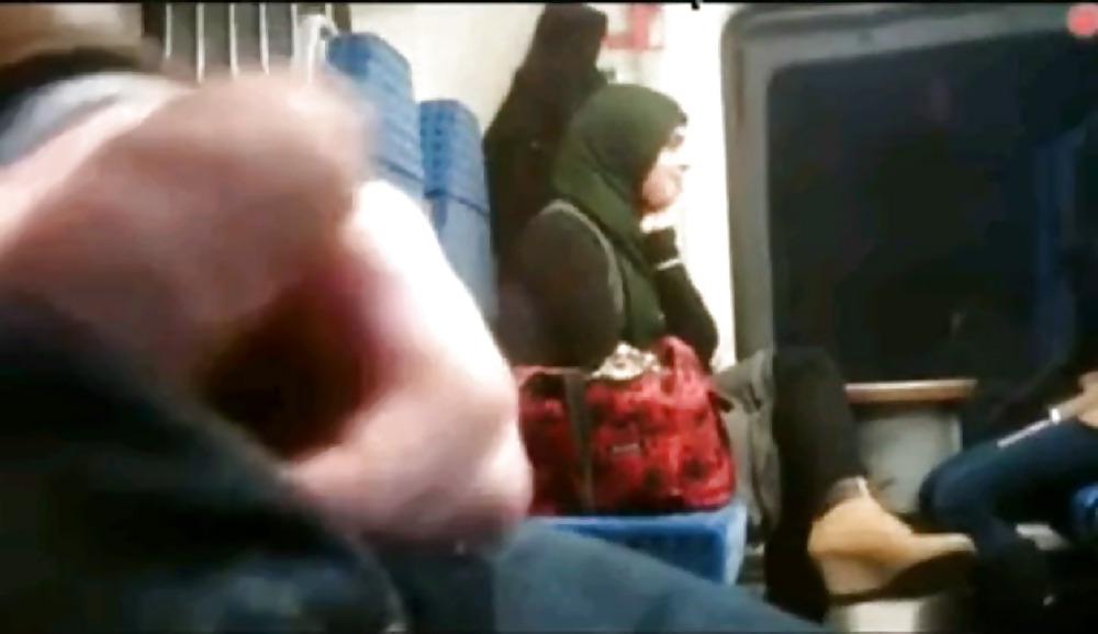 10P Arab girls flashed