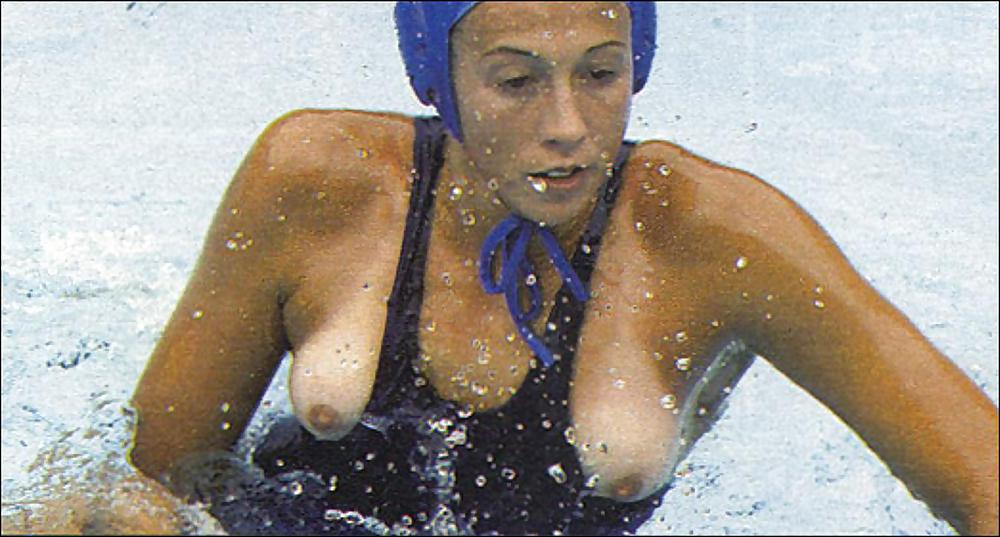 25P Water polo athletes