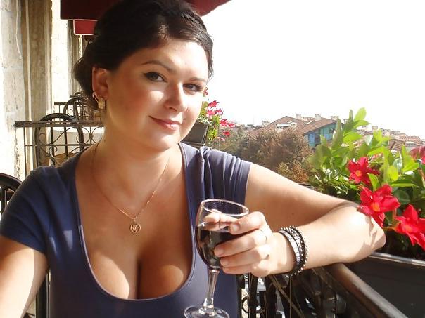 11P Busty Russian Woman 318