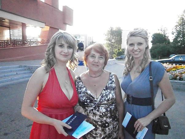11P Busty Russian Woman 562