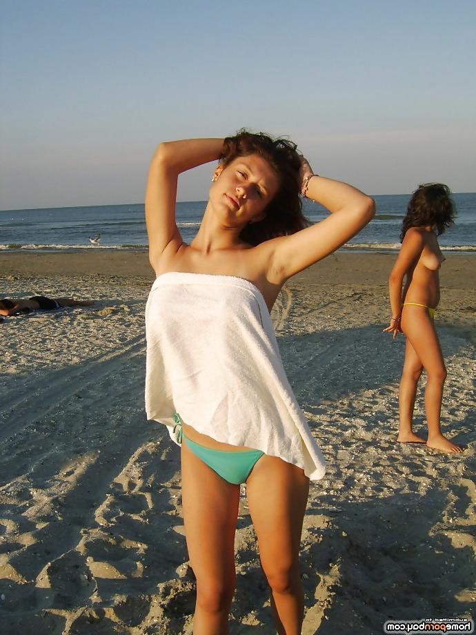 21P Babes on the beach