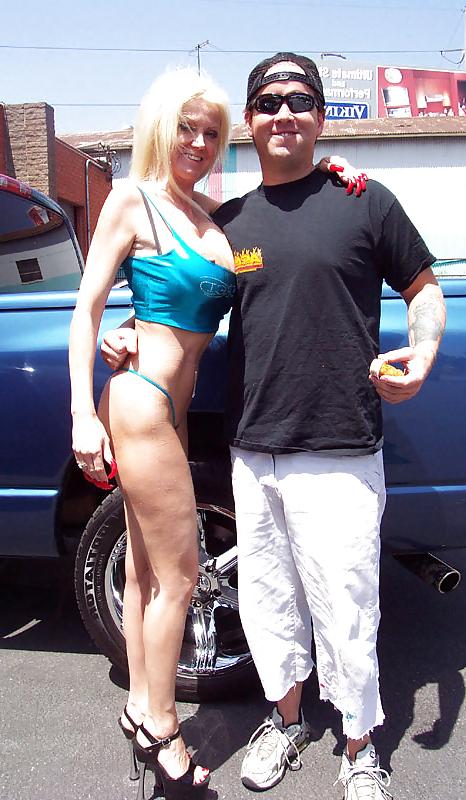 25P Lori: Public MILF Slut