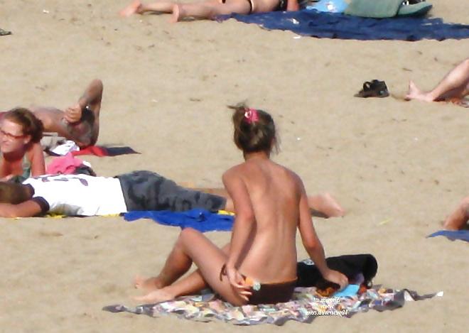 7P Beach undressing, strip or getting nude 2