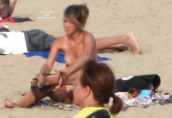 7P Beach undressing, strip or getting nude 2