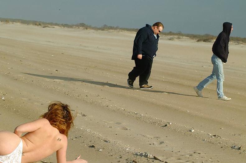 25P Beach Hottie