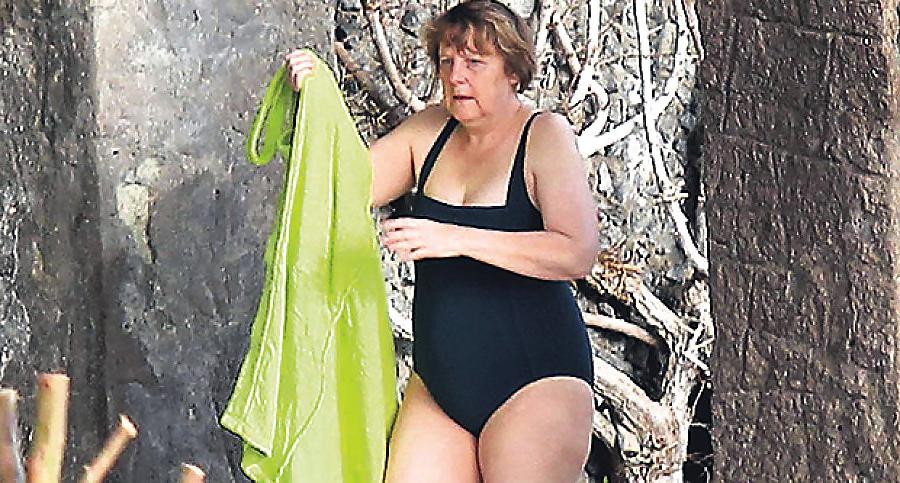 24P Angela Merkel Nude MAture