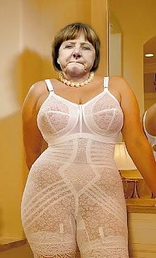 24P Angela Merkel Nude MAture