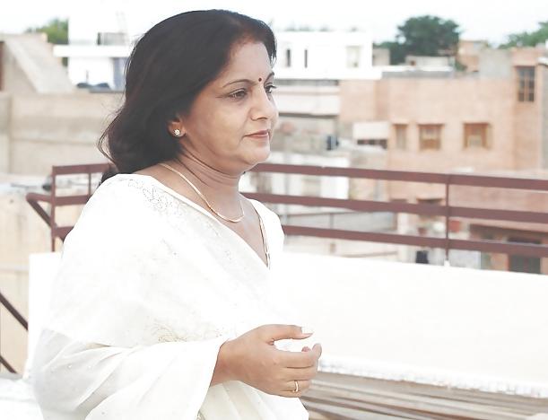25P Indian aunty mixed 8