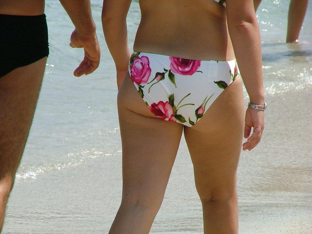 25P Buttocks chiappe culo nalgas fesses ass troia beach