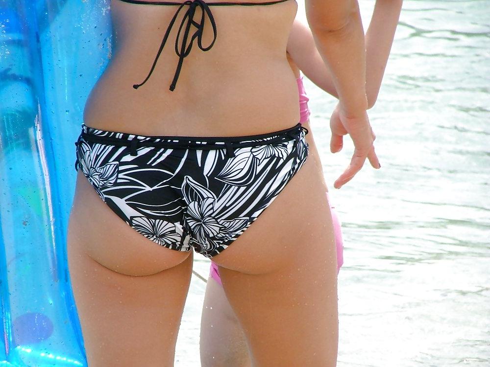 25P Buttocks chiappe culo nalgas fesses ass troia beach