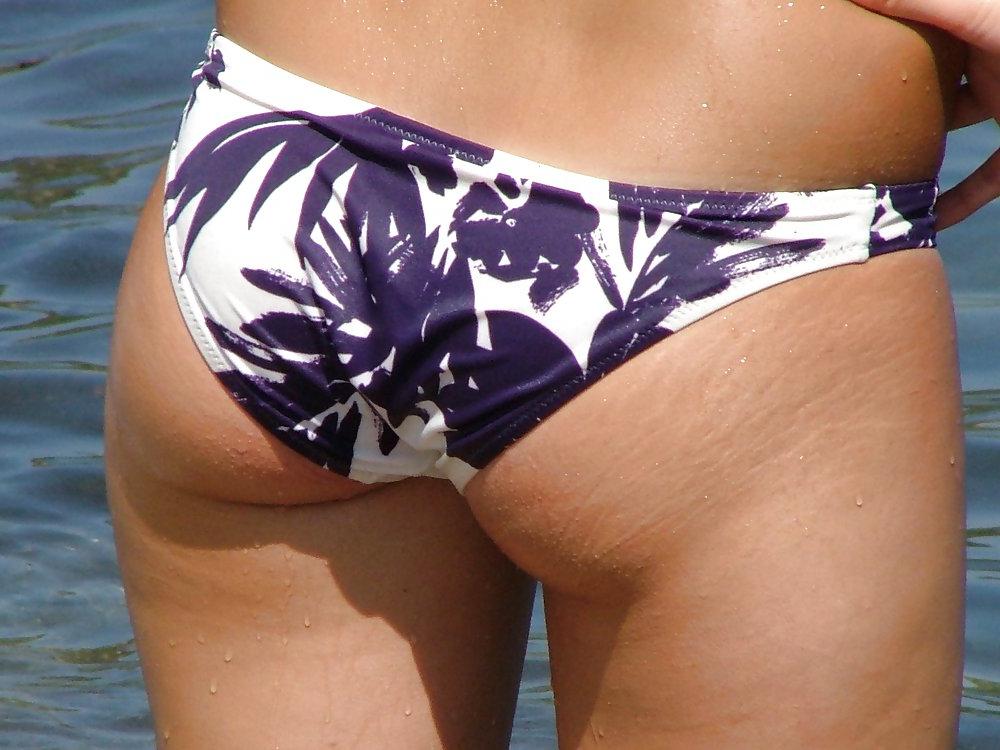 25P Buttocks chiappe culo nalgas fesses ass troia beach