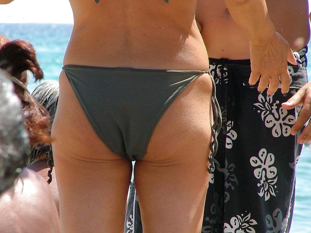 25P Buttocks chiappe culo nalgas fesses ass troia beach
