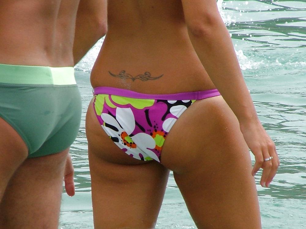 25P Buttocks chiappe culo nalgas fesses ass troia beach
