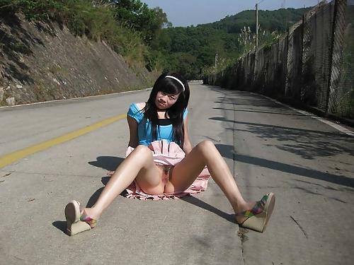 15P Flashing Females 20