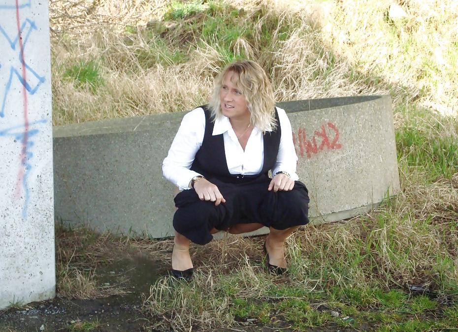 25P Milf Nudists #8 BoB - Flasher Special