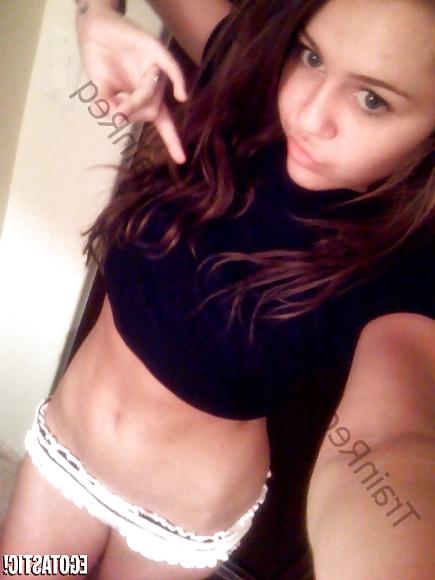 24P Miley Cyrus ALL FLASH pics REAL
