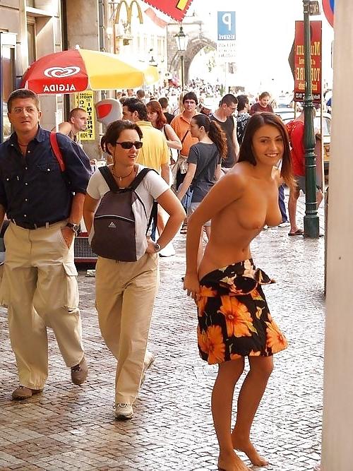 18P Kinky Public Flashing