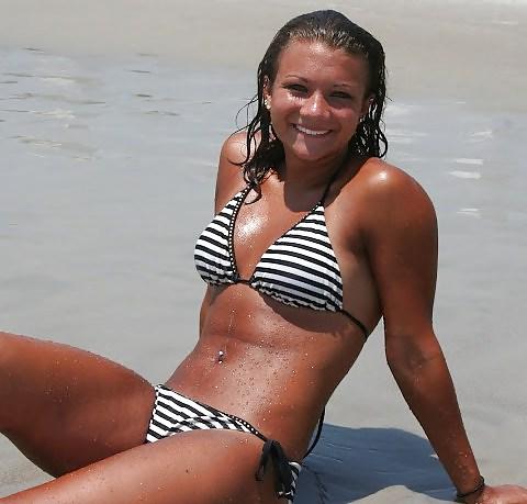 25P Beach & Bikini Girls 4