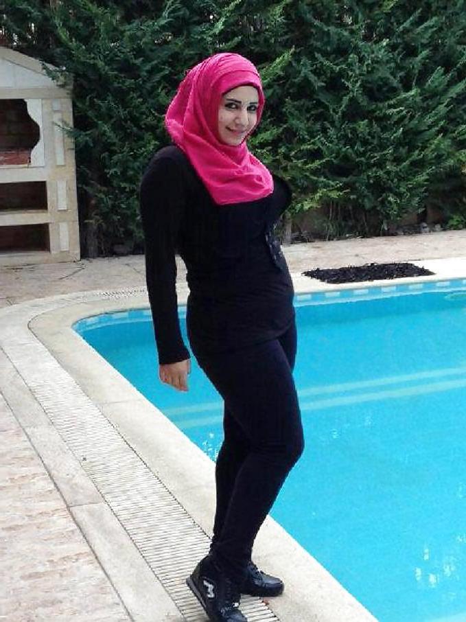 8P Arab turkish woman 32
