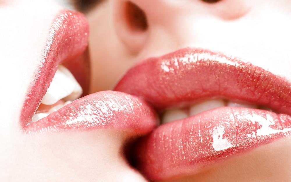 9P Lesbian kiss from tata tota lesbian blog
