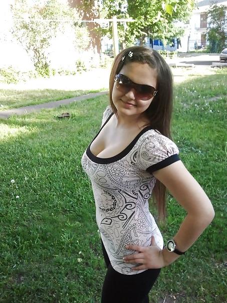 15P Busty Russian Woman 390