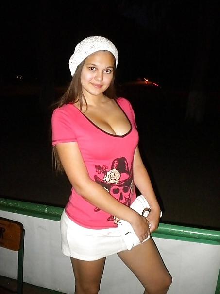 15P Busty Russian Woman 390