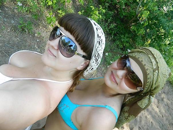 15P Busty Russian Woman 390