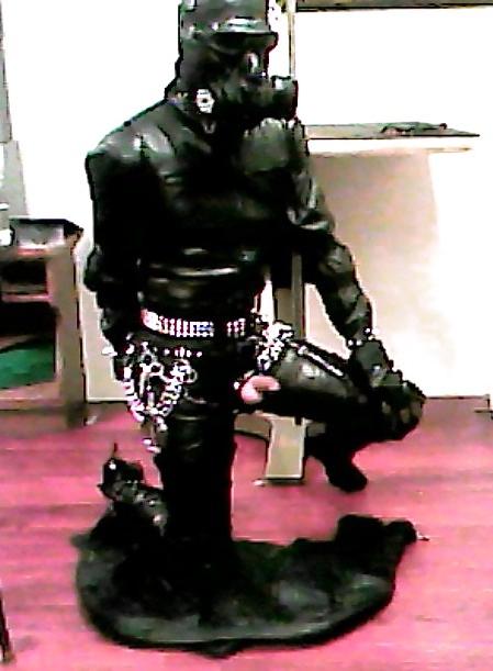 10P Leather Jerkoff Session 4