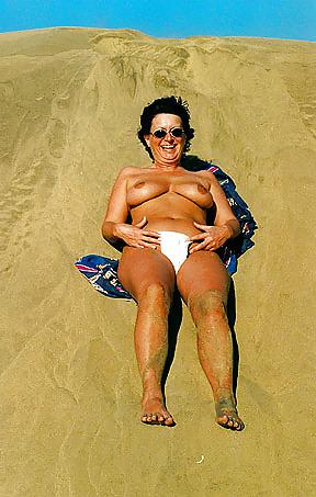 18P Beach slut