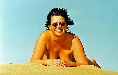 18P Beach slut