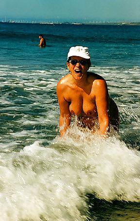 18P Beach slut