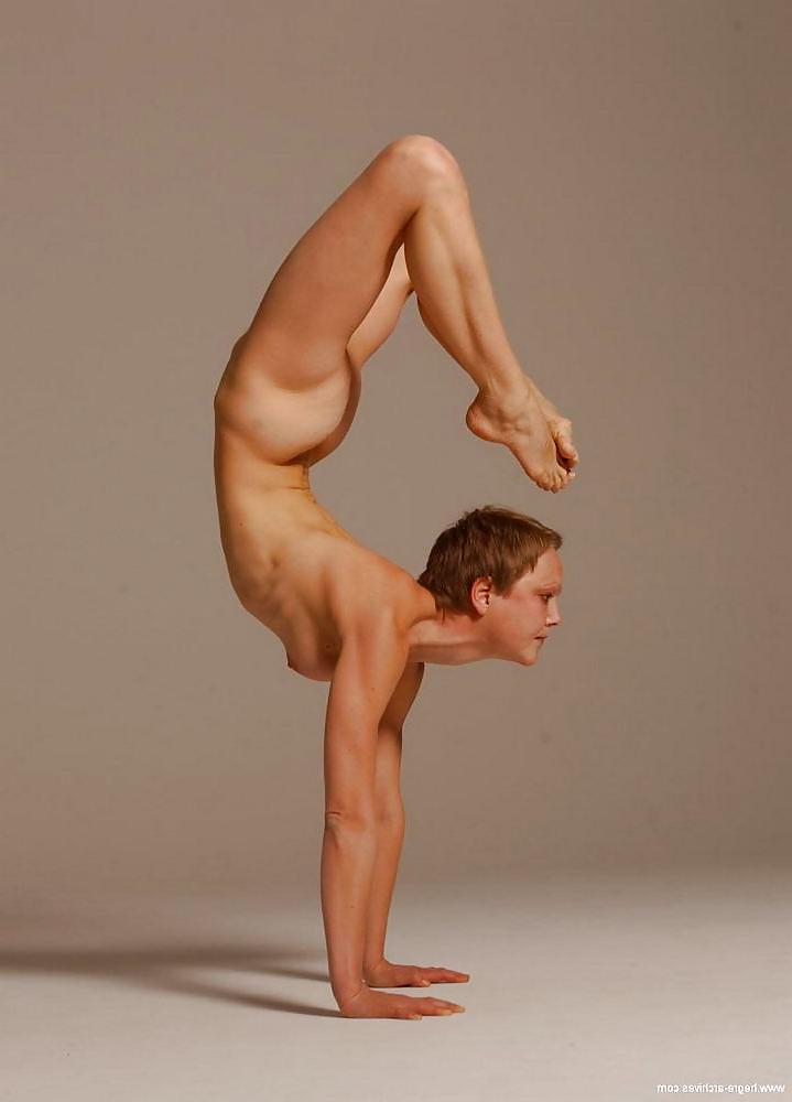 12P THE YOGA WORK OUT