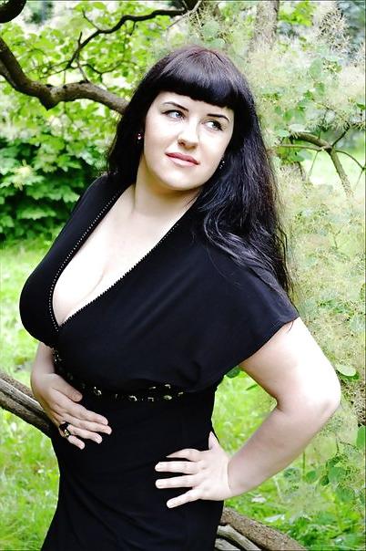14P Busty Russian Woman 314